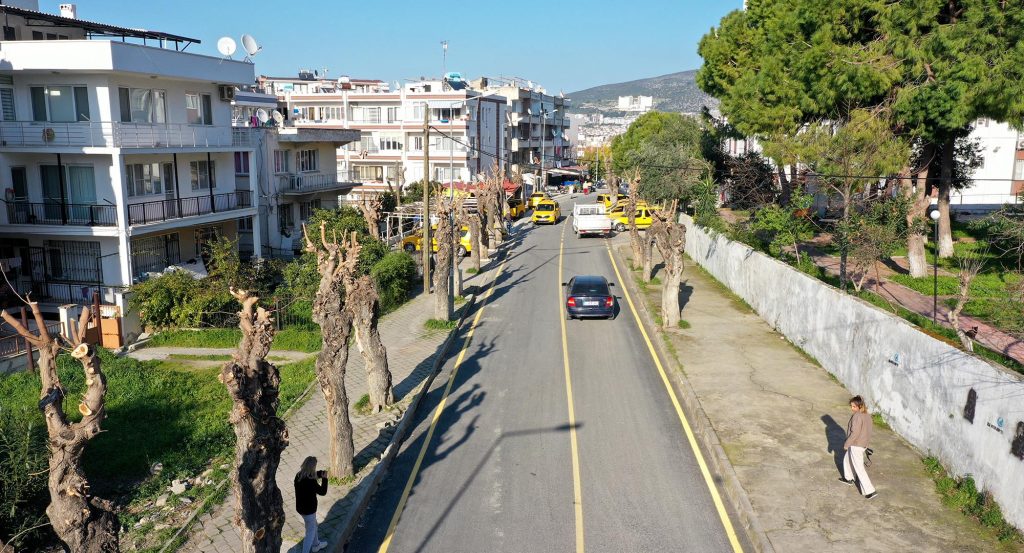Kuşadası’nda Okul Yolları Yenileniyor