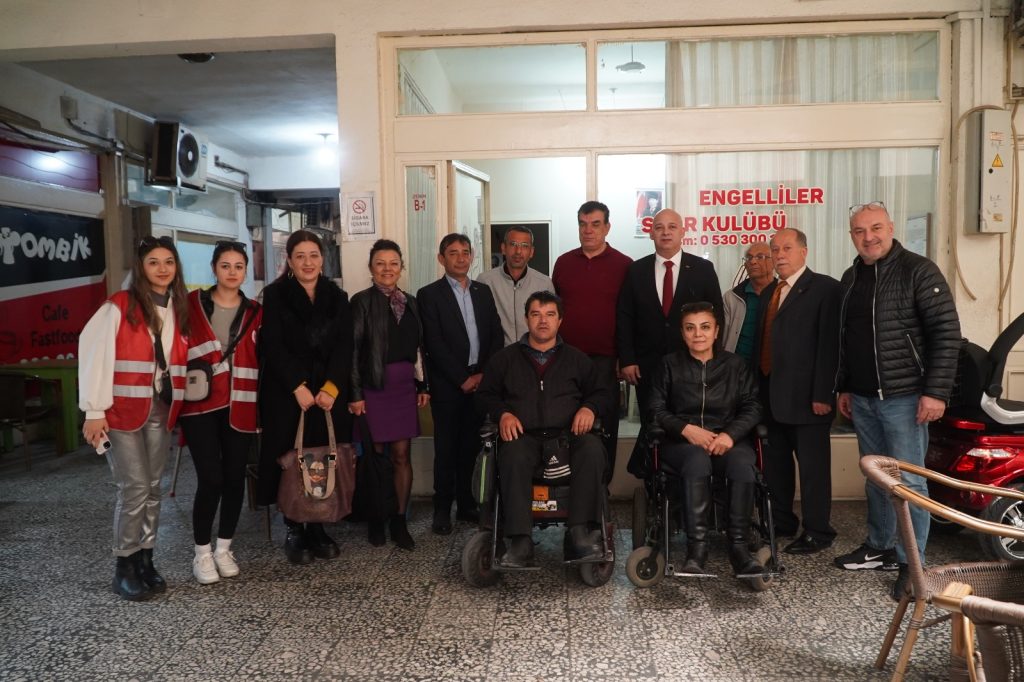 Hasan Dinçer, Engelliler Spor Kulübünü Ziyaret Etti