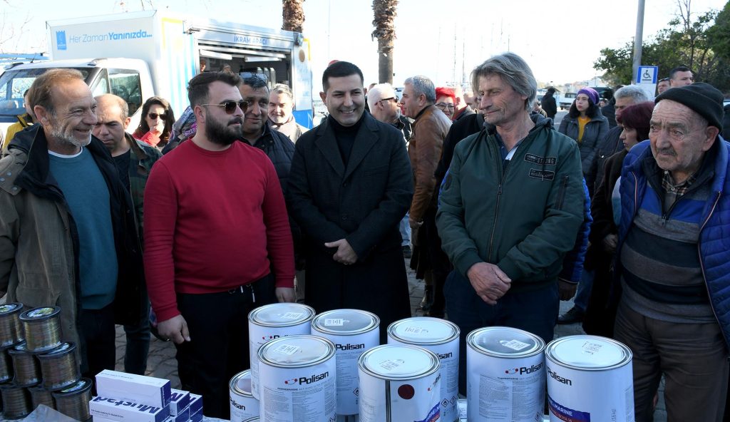 Başkan Ömer Günel Balıkçı Esnafını Yalnız Bırakmadı