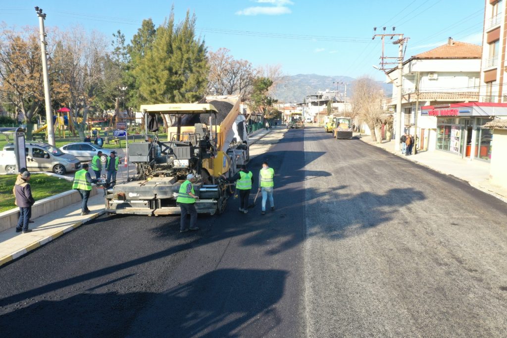 Efeler Cumhuriyet Caddesi Baştan Sona Yenileniyor
