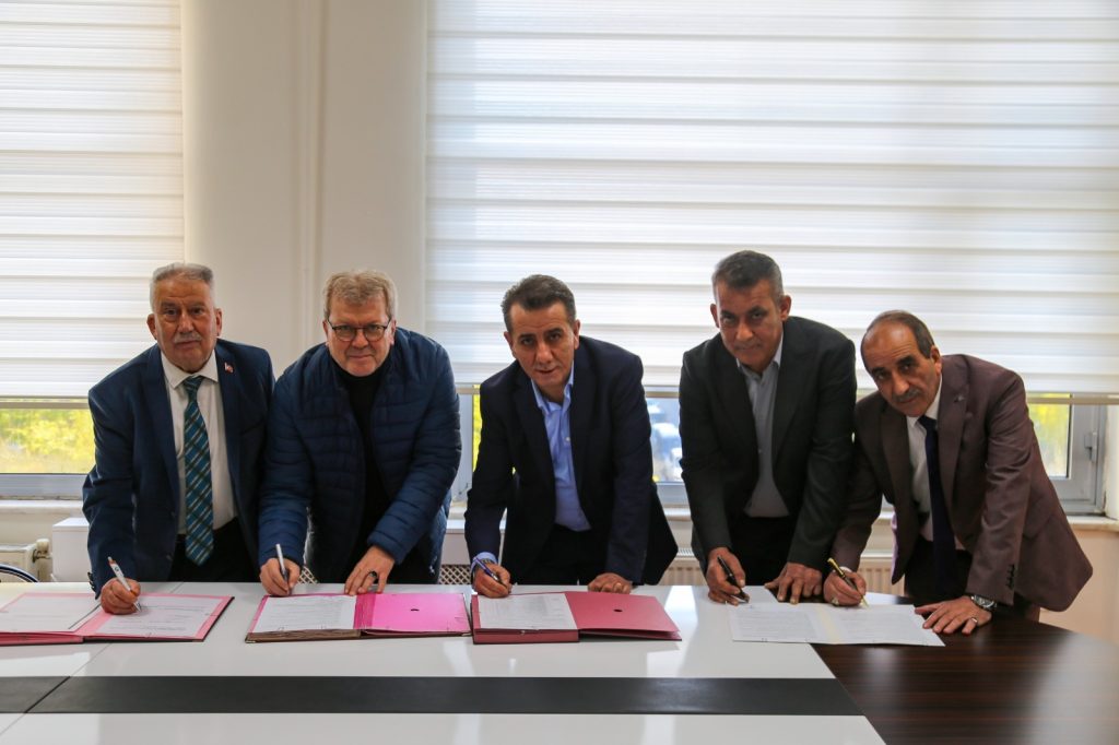 EFELER BELEDİYESİ’NDEN PAZAR ESNAFINA VE VATANDAŞLARA MÜJDE