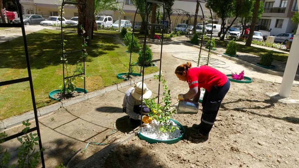 Söke’de Recep Yazıcıoğlu Parkı yeni yüzüyle göz dolduruyor