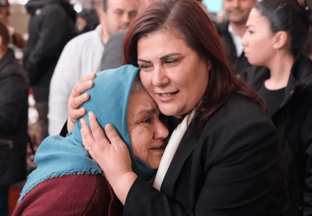 Fatih Pazarı’ndan Mesaj: “Halk, Topuklu Efe’nin Yanında”