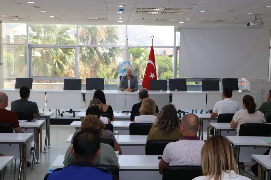 Başkan Arıkan’dan, belediye bürokratlarıyla ‘Hizmet’ odaklı toplantı