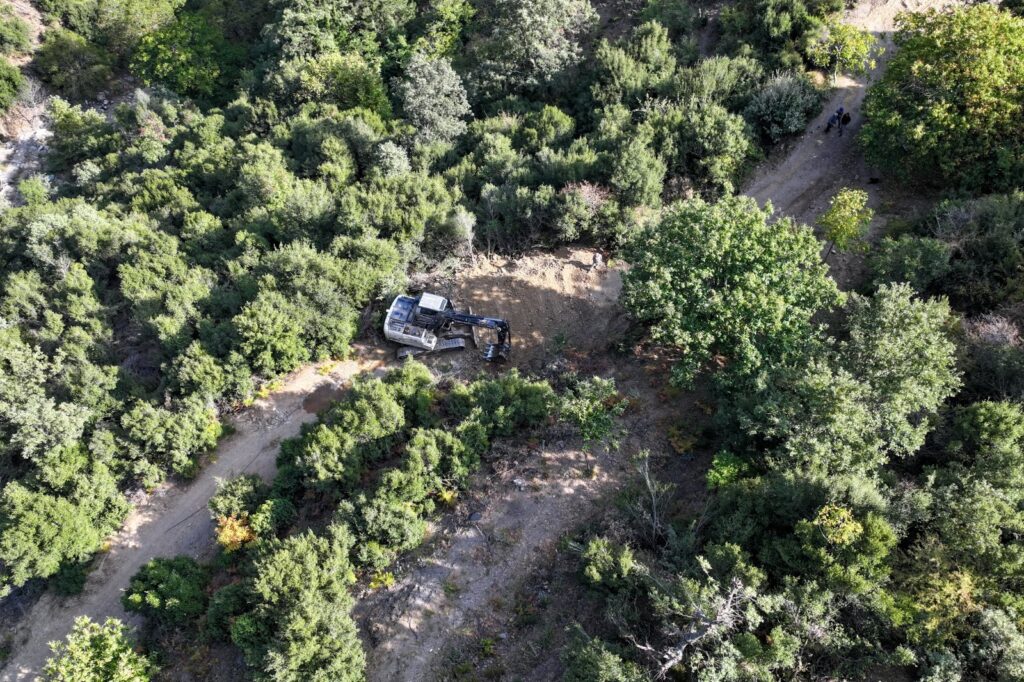 BAŞKAN YETİŞKİN BİR MAHALLENİN DAHA YOL PROBLEMİNİ ÇÖZDÜ