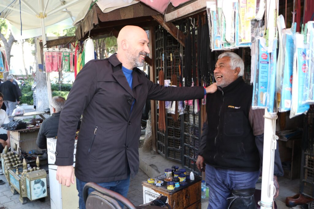BAŞKAN ARIKAN, İKİ PROJE MÜJDESİNİ SOKAKTAN VERDİ