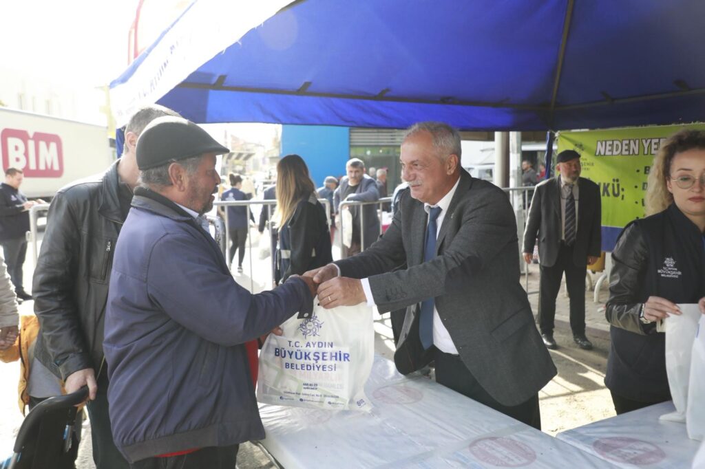 SULTANHİSARLI VATANDAŞLARDAN BAŞKAN ÇERÇİOĞLU’NA FİDE TEŞEKKÜRÜ