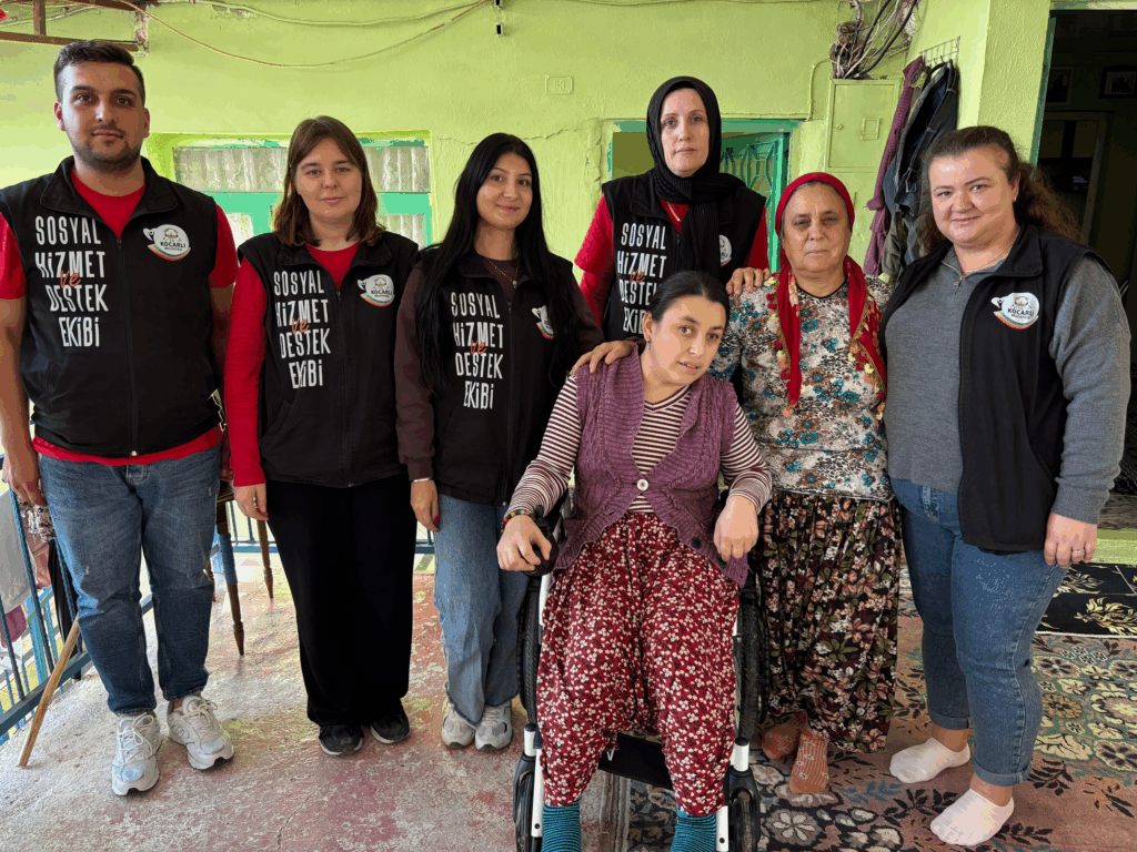 Sosyal Hizmet Destek Ekibi Çalmadık Kapı Bırakmıyor