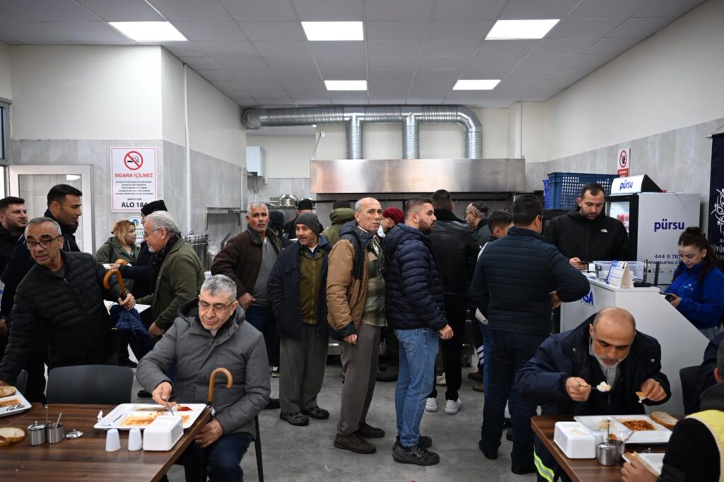 BAŞKAN ÇERÇİOĞLU’NUN SÖKE’YE KAZANDIRDIĞI ŞEHİR LOKANTASI HİZMETE BAŞLADI