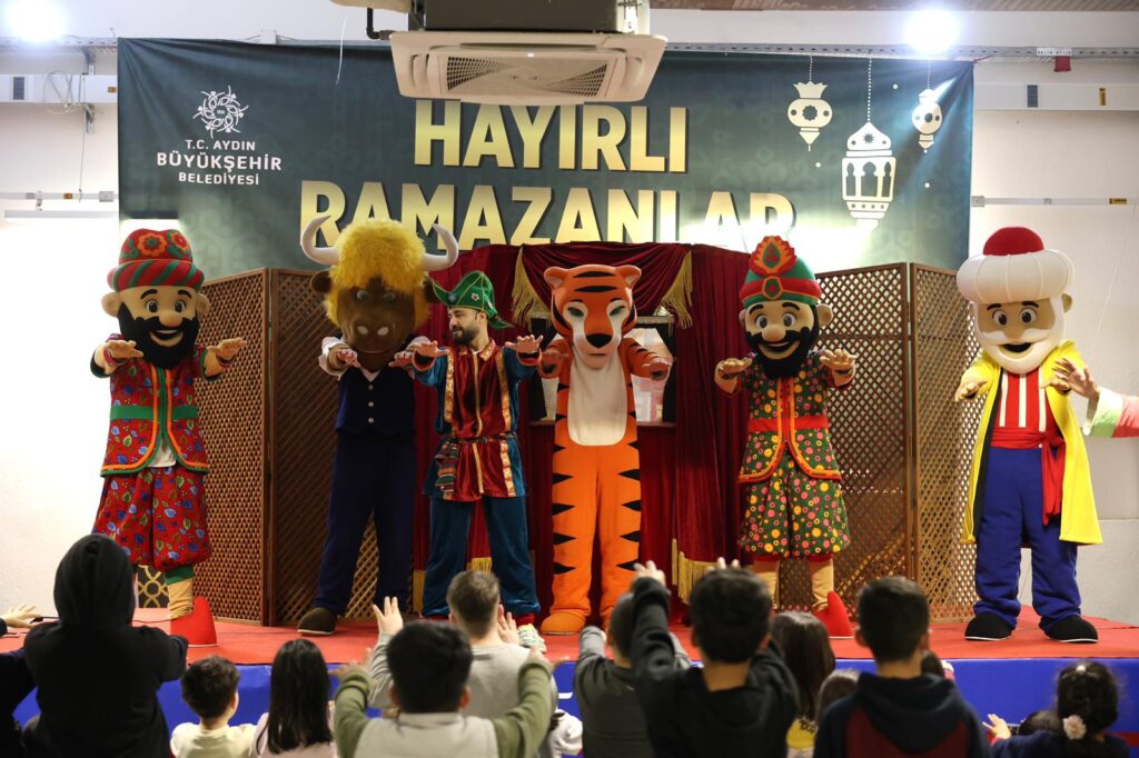 BAŞKAN ÇERÇİOĞLU FUAR AYDIN’DA VATANDAŞLARI RAMAZAN ETKİNLİKLERİ İLE BULUŞTURUYOR