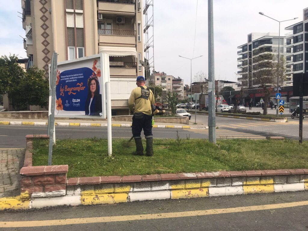 BAŞKAN ÇERÇİOĞLU’NDAN NAZİLLİ’DE BAYRAM ÖNCESİ YOĞUN ÇALIŞMA
