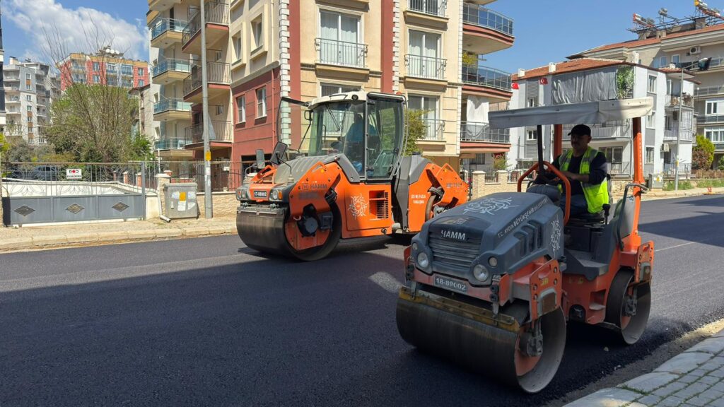BAŞKAN ÇERÇİOĞLU’NDAN EFELER’DE YOL YENİLEME ÇALIŞMASI