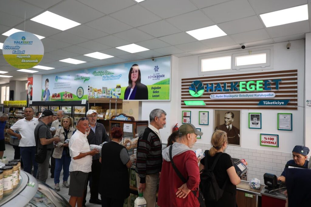 BAŞKAN ÇERÇİOĞLU’NDAN ANNELER GÜNÜ’NE ÖZEL HALK EGE ET ŞUBELERİNDE İNDİRİM