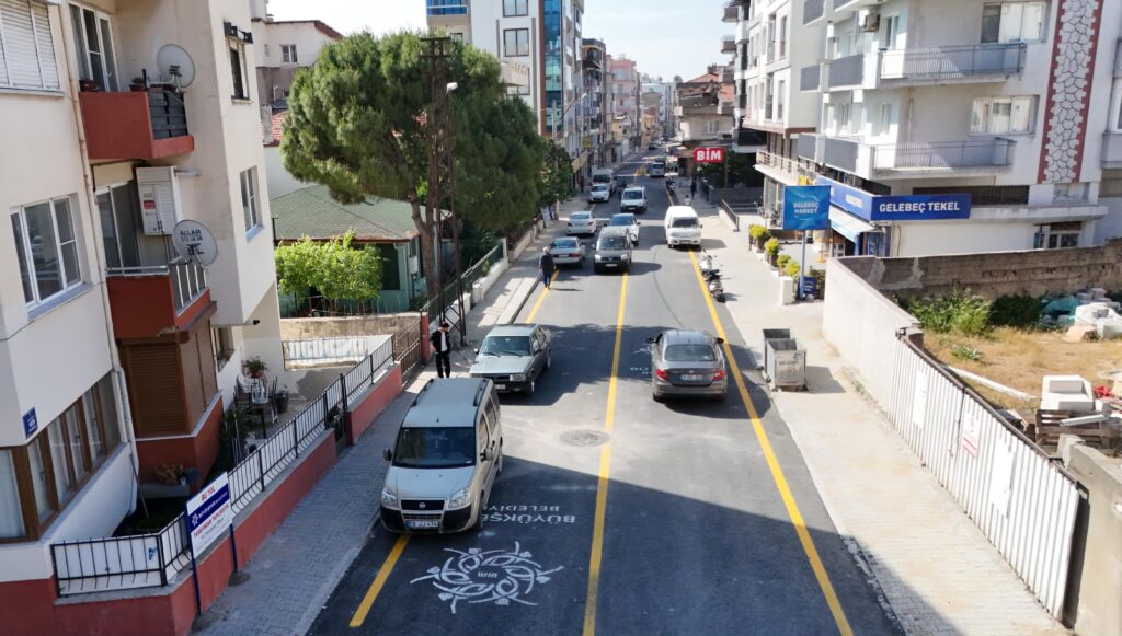 BAŞKAN ÇERÇİOĞLU’NDAN SÖKE’DE YOL YENİLEME ÇALIŞMASI