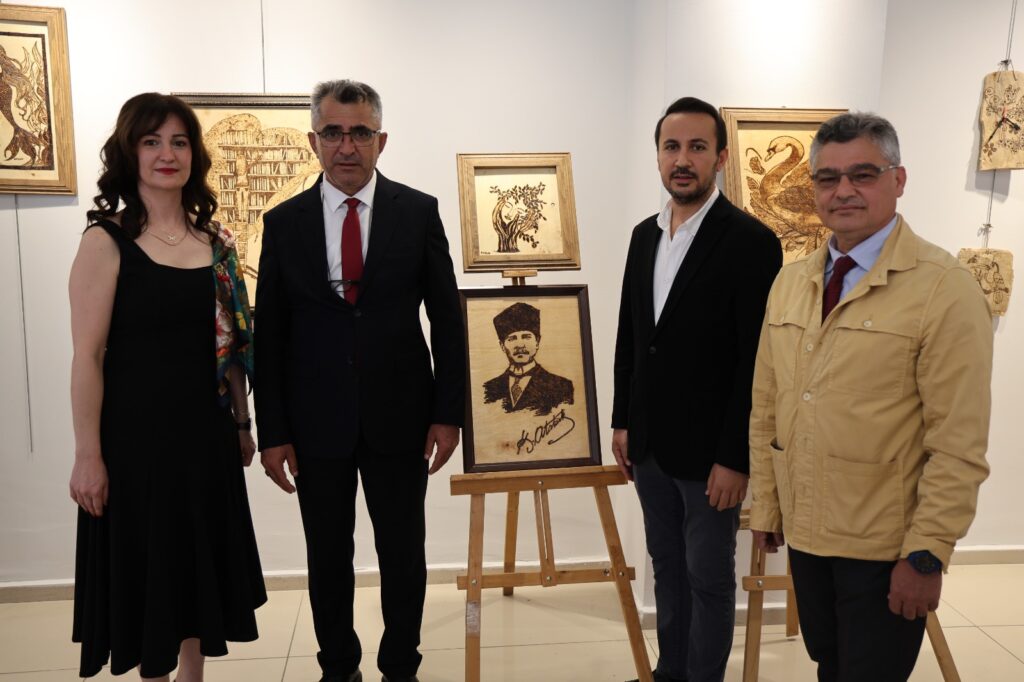 Söke’de ahşap yakma sanatının zarif örnekleri sanatseverlerle buluştu