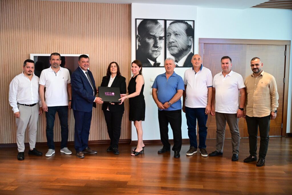 BAŞKAN ÇERÇİOĞLU’NA KUŞADASI ESNAF VE SANATKARLAR ODASI’NDAN ZİYARET