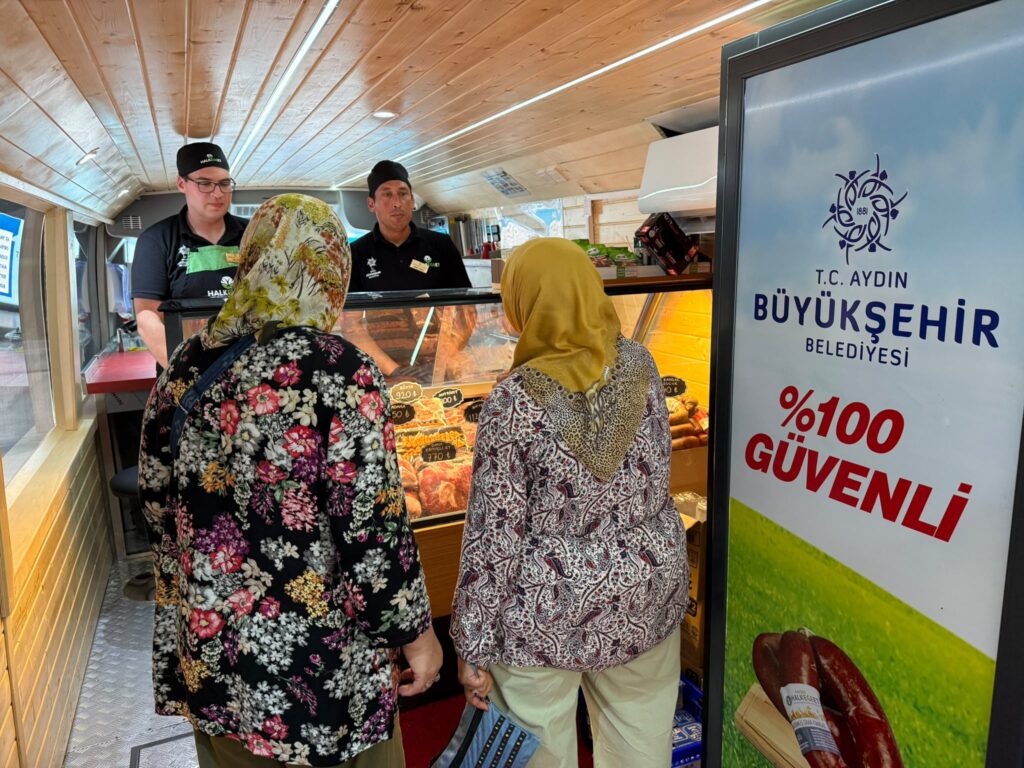 AYDIN BÜYÜKŞEHİR BELEDİYESİ MOBİL HALK EGE ET YENİPAZAR’DA VATANDAŞLARLA BULUŞTU
