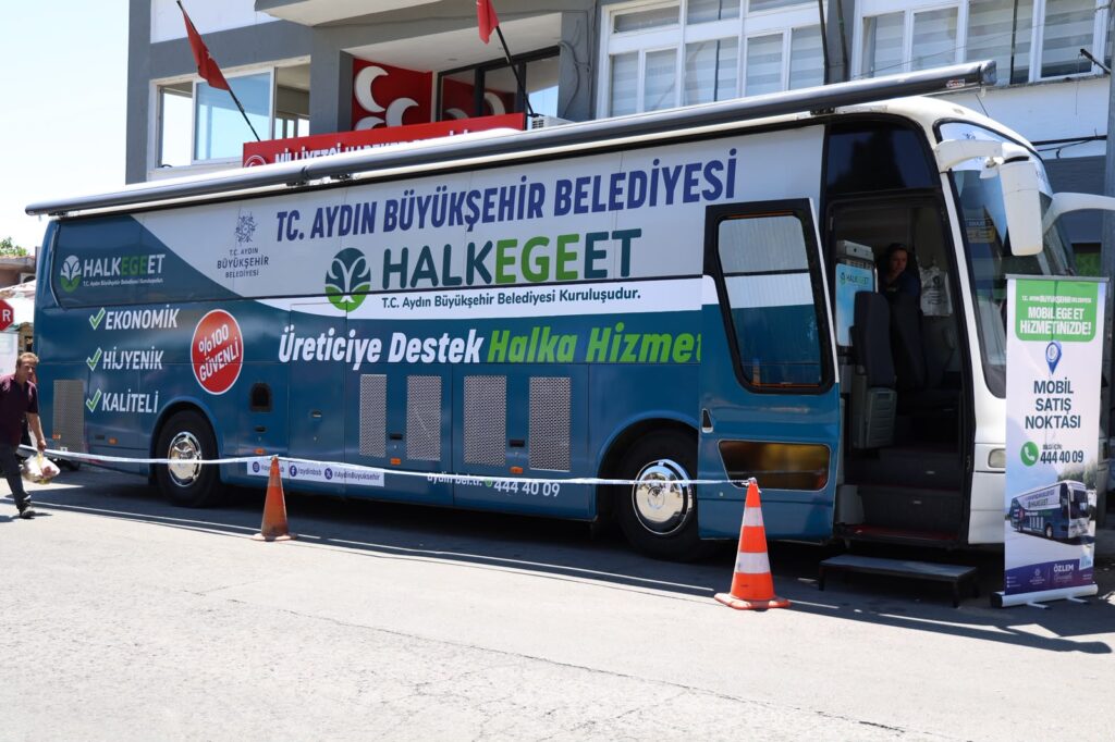 AYDIN BÜYÜKŞEHİR BELEDİYESİ MOBİL HALK EGE ET BOZDOĞAN’DA VATANDAŞLARLA BULUŞTU