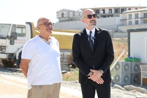 SÖKE’DE YOL HAMLESİ SÜRÜYOR; BAŞKAN ARIKAN ÖNDERLİĞİNDE 100 BİN METREKAREYE YAKIN PARKE DÖŞENDİ
